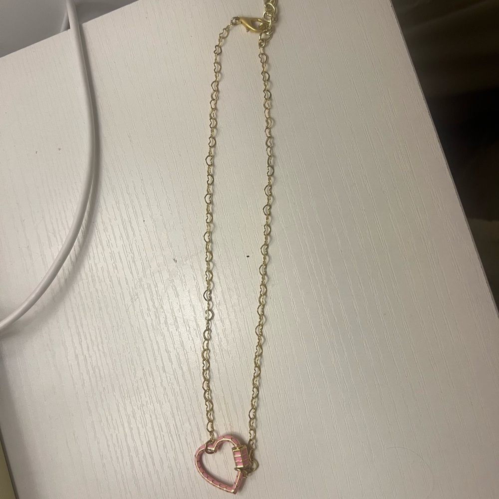 super cute boutique heart lock necklace!